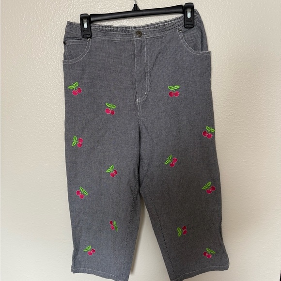 Quacker Factory Capri Pants with Cherry Embroidery - Picture 1 of 3